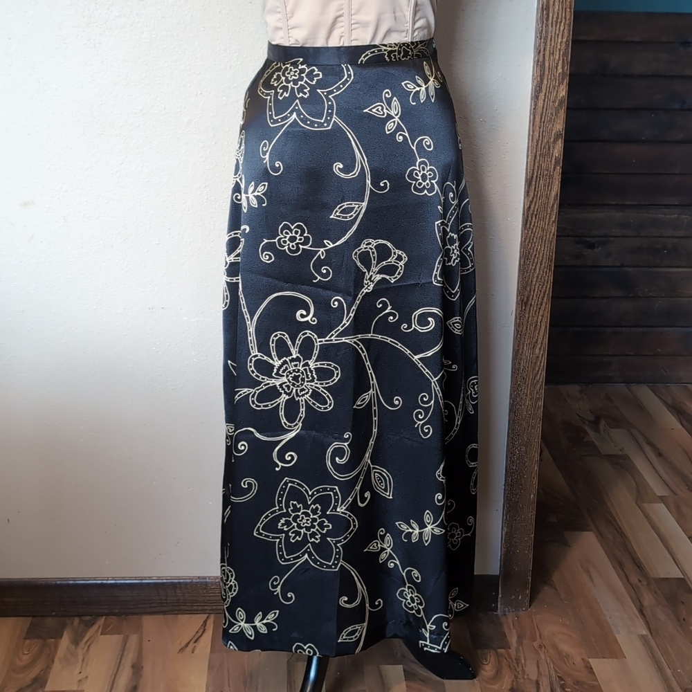 Laura Scott Floral Slip Skirt